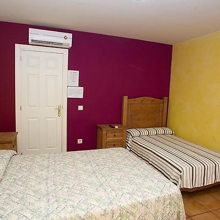 Hostal Velarde Talavera de la Reina Eksteriør bilde