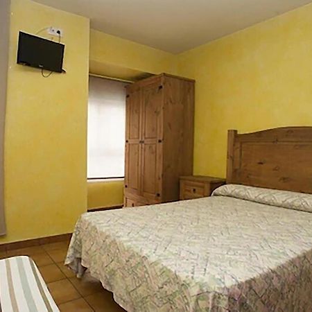 Hostal Velarde Talavera de la Reina Eksteriør bilde