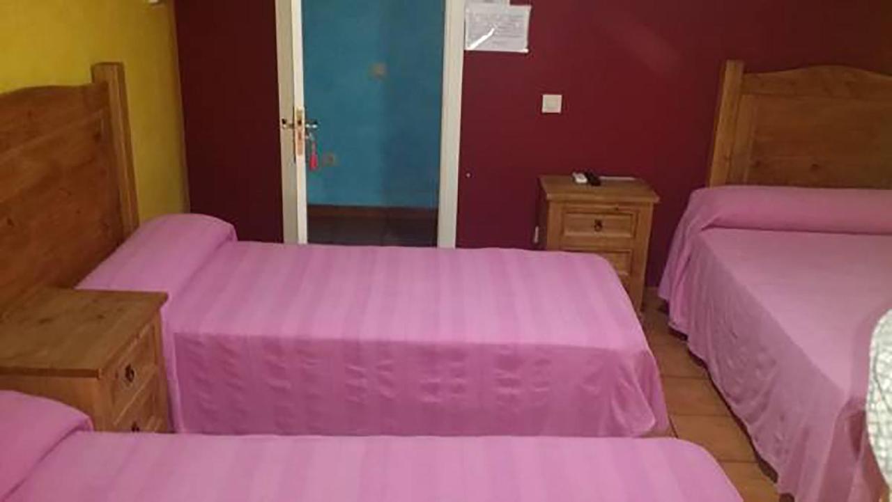 Hostal Velarde Talavera de la Reina Eksteriør bilde