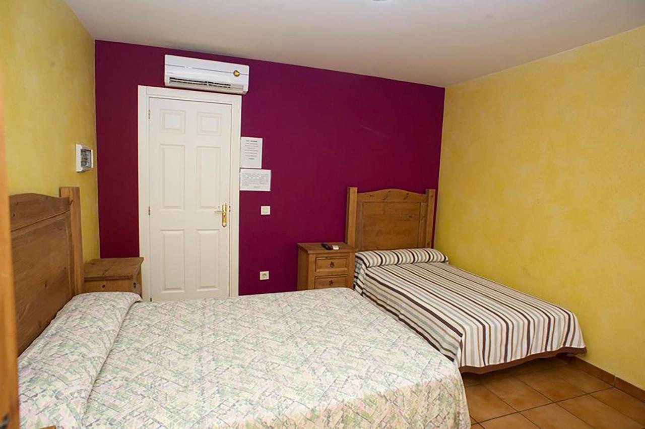 Hostal Velarde Talavera de la Reina Eksteriør bilde
