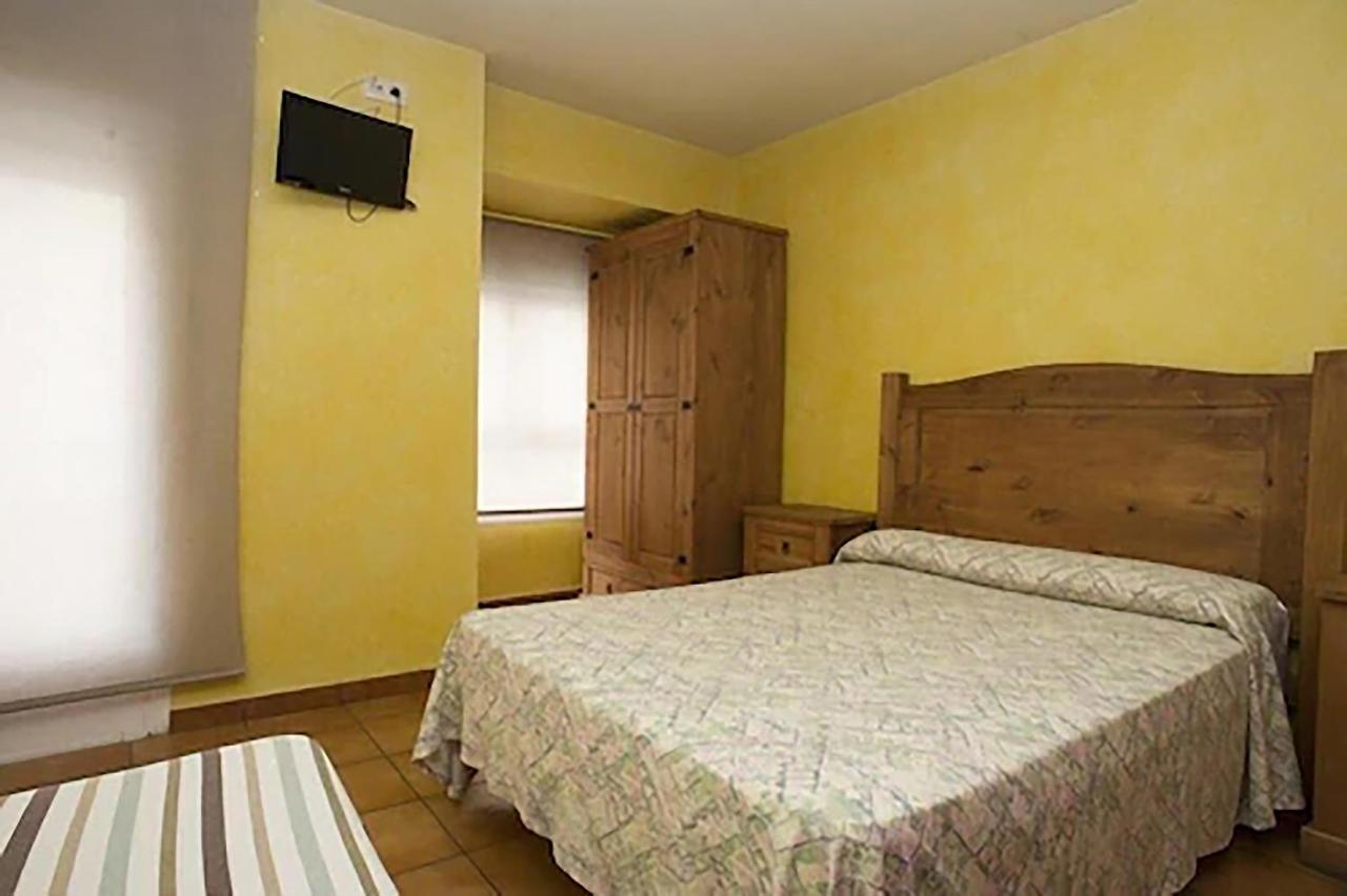 Hostal Velarde Talavera de la Reina Eksteriør bilde