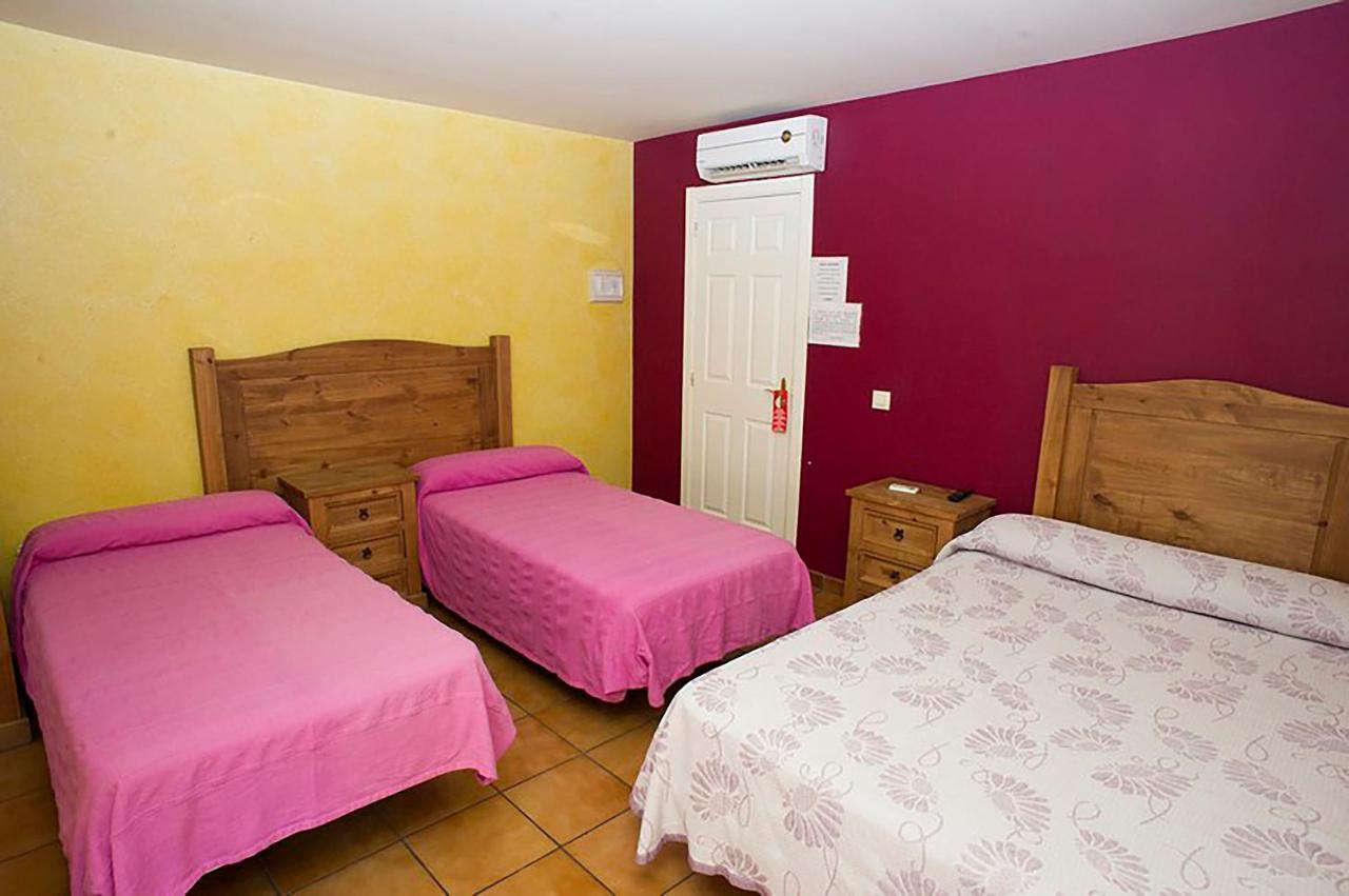 Hostal Velarde Talavera de la Reina Eksteriør bilde