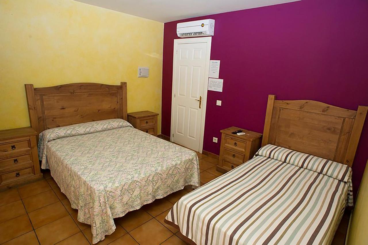 Hostal Velarde Talavera de la Reina Eksteriør bilde